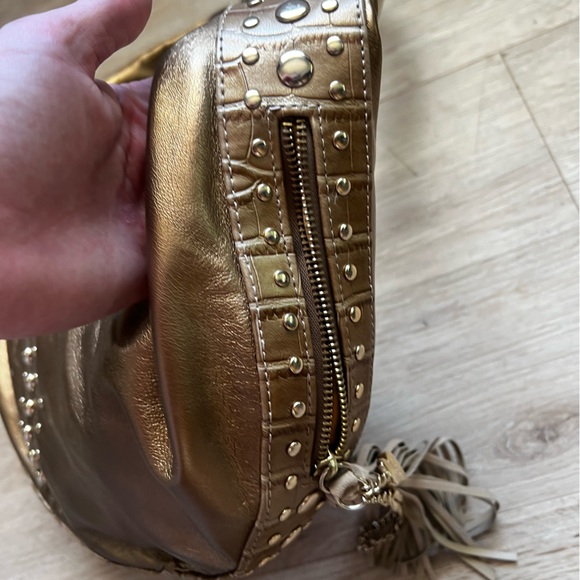 Vintage Y2K Gold Studded Hobo with Charm Keychains - Picture 9 of 11